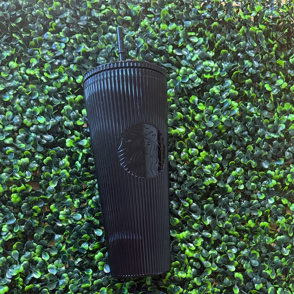 Starbucks Matte Black Ribbed Travel Tumbler with Straw